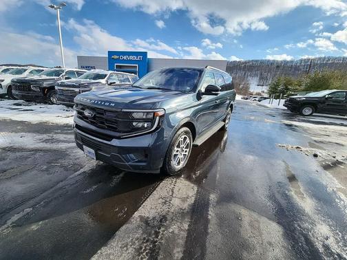 2025 Ford Expedition Max Active 4x4