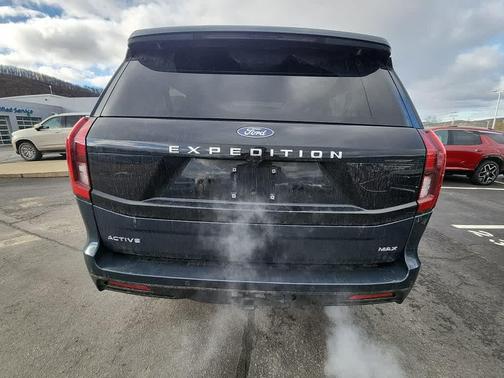 2025 Ford Expedition Max Active 4x4