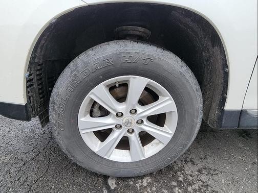 Blizzard Pearl 2013 Toyota Highlander SE