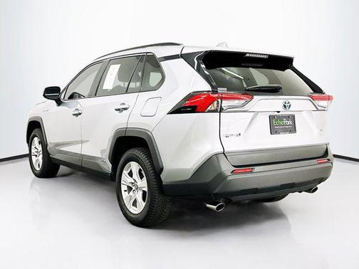 2020 Toyota RAV4 Hybrid XLE
