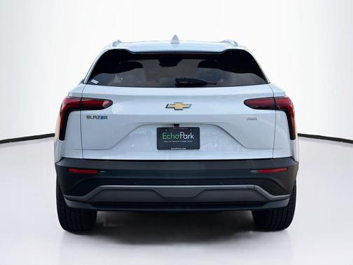 Summit White 2024 Chevrolet Blazer EV eAWD LT