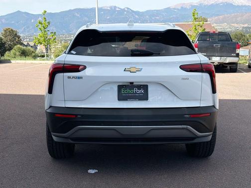 Summit White 2024 Chevrolet Blazer EV eAWD LT