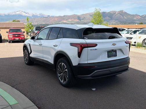 Summit White 2024 Chevrolet Blazer EV eAWD LT
