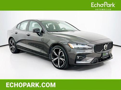 2025 Volvo S60 B5 Core