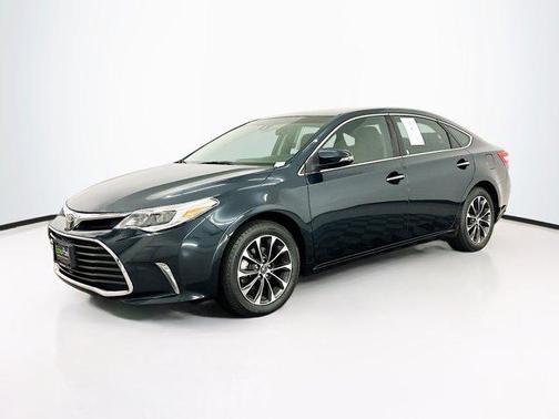 2017 Toyota Avalon XLE