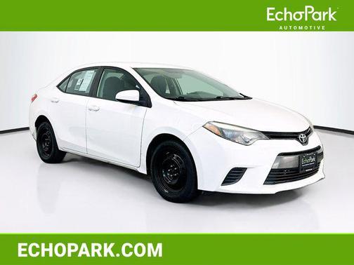 Super White 2015 Toyota Corolla LE