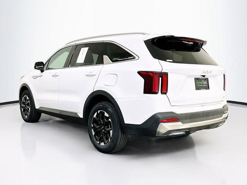 Glacial White Pearl 2024 Kia Sorento S