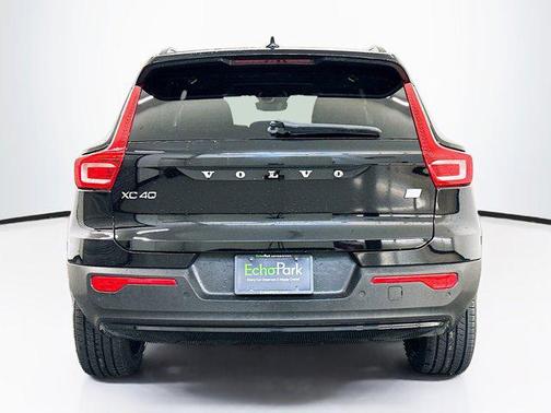 2022 Volvo XC40 Recharge Pure Electric P8 Twin Plus