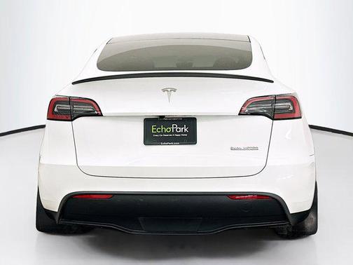 2024 Tesla Model Y Performance Dual Motor All-Wheel Drive