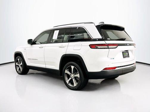 2022 Jeep Grand Cherokee 4xe Base
