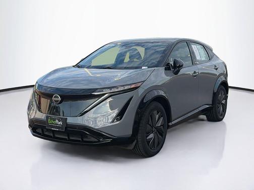 Boulder Gray Pearl/Black Diamond Pearl 2024 Nissan ARIYA ENGAGE+