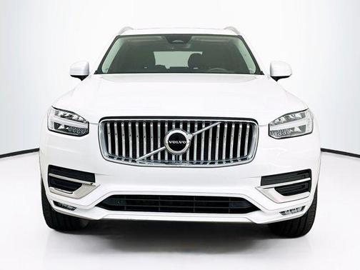 2024 Volvo XC90 B5 Core Bright Theme