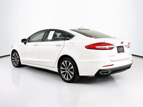 2020 Ford Fusion SE