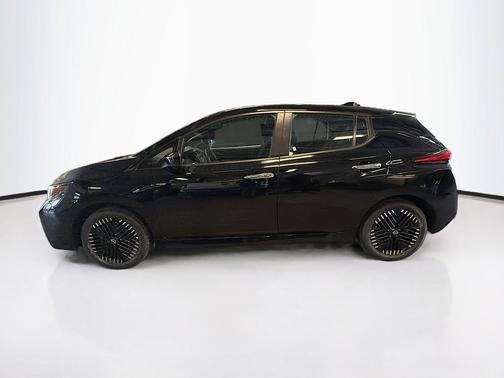 Super Black 2025 Nissan Leaf SV PLUS