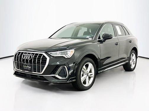 2023 Audi Q3 S line Premium
