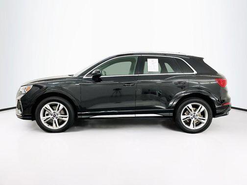 2023 Audi Q3 S line Premium