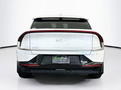 Snow White Pearl 2023 Kia EV6 Wind