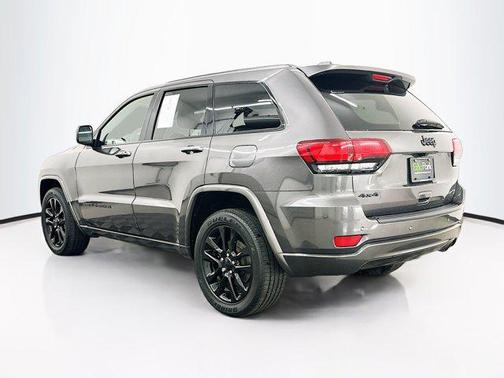 2021 Jeep Grand Cherokee Laredo