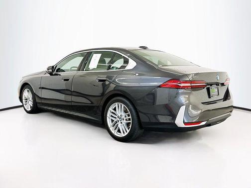 2025 BMW 530 xDrive