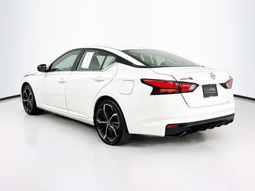 2023 Nissan Altima SR FWD