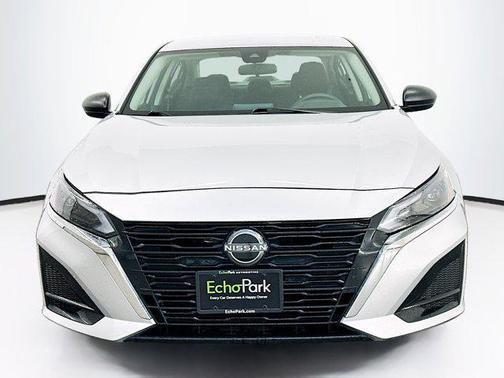 Brilliant Silver Metallic 2024 Nissan Altima 2.5 SV