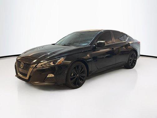 2021 Nissan Altima SR FWD