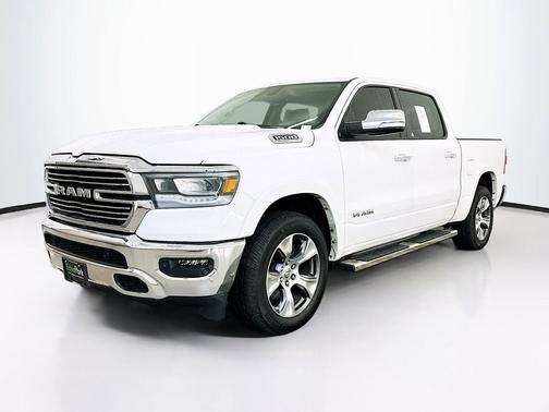 Bright White Clearcoat 2022 RAM 1500 Laramie