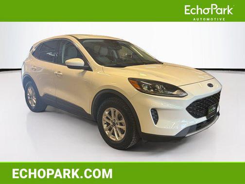 Star White Metallic Tri-Coat 2021 Ford Escape SE