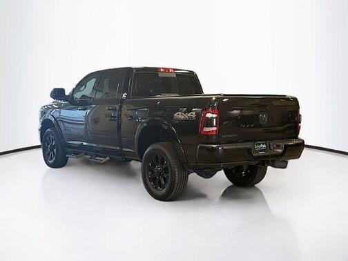 2020 RAM 2500 Laramie Crew Cab 4X4 6'4' Box