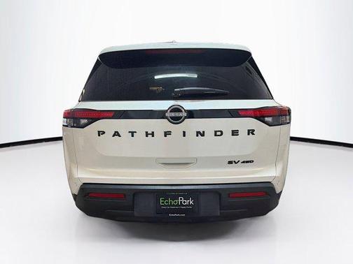 Pearl White Tricoat 2023 Nissan Pathfinder SV 4WD