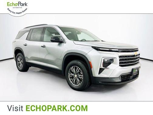2024 Chevrolet Traverse LT