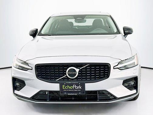 2025 Volvo S60 B5 Core