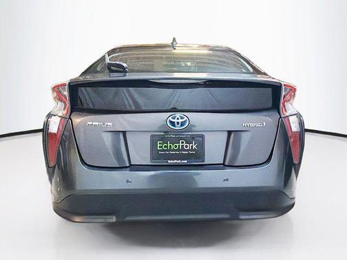 2016 Toyota Prius Four Touring