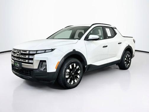 Atlas White 2025 Hyundai SANTA CRUZ SEL