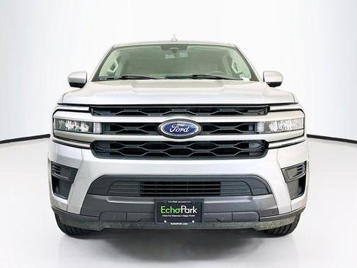 Iconic Silver Metallic 2024 Ford Expedition Max XLT