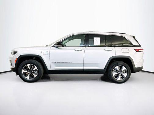 2022 Jeep Grand Cherokee 4xe Base