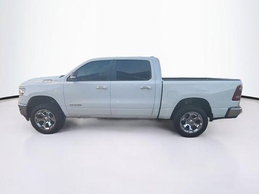 Bright White Clearcoat 2019 RAM 1500 Big Horn