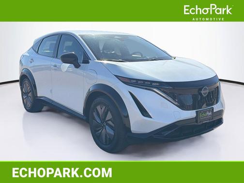 Everest White Pearl Tricoat 2024 Nissan ARIYA ENGAGE+