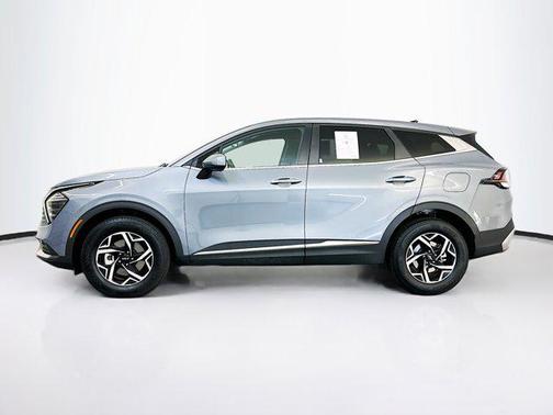 Everlasting Silver 2025 Kia Sportage LX