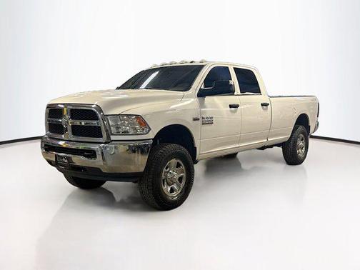 2017 RAM 2500 Tradesman Crew Cab 4x4 8' Box