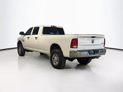 2017 RAM 2500 Tradesman Crew Cab 4x4 8' Box