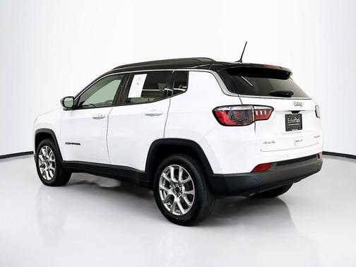 Bright White Clearcoat 2025 Jeep Compass Limited