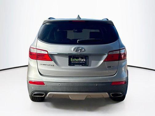 2016 Hyundai SANTA FE SE