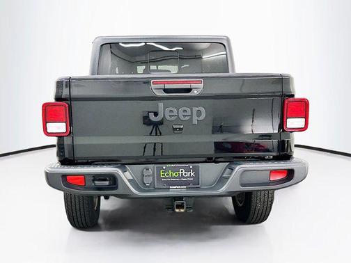 2022 Jeep Gladiator Sport S
