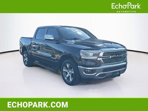 Diamond Black Crystal Pearlcoat 2021 RAM 1500 Laramie