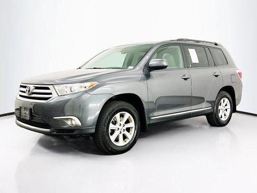 2012 Toyota Highlander SE