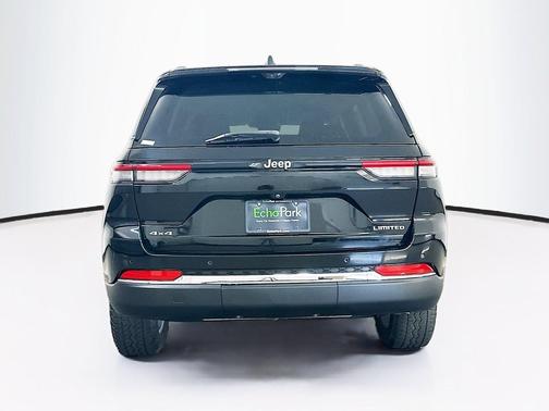 Diamond Black Crystal Pearlcoat 2023 Jeep Grand Cherokee Limited
