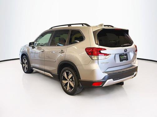 Ice Silver Metallic 2019 Subaru Forester Touring