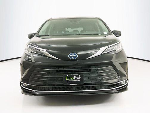 2023 Toyota Sienna XLE 7 Passenger