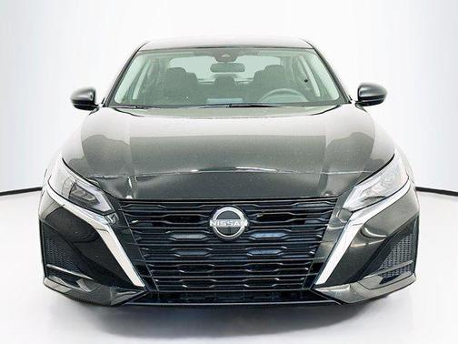 Super Black 2025 Nissan Altima SV FWD